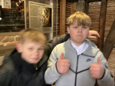 img img